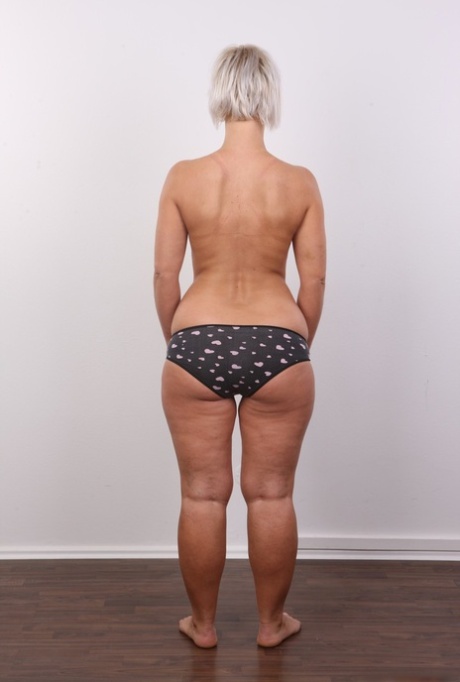 Overweight authentic Lenka shows off her big areola and curves as he undresses