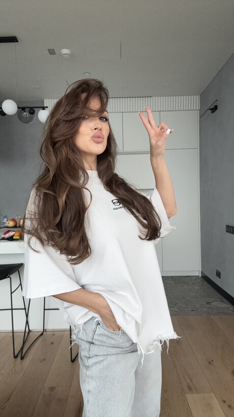 OnlyFans Luxury Girl ADULT featuring Luxury Girl ADULT Natural Pictures