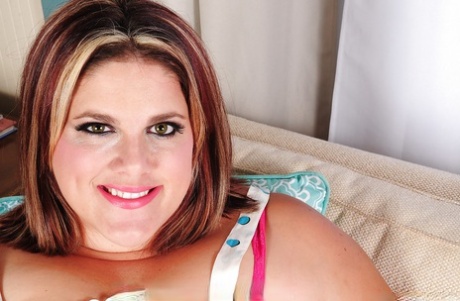 Huge woman Erin flashing super sized pink panties and fat breasts