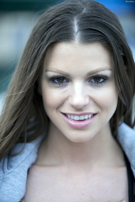 Sizzling MATURE WOMAN Brooklyn Chase shows big breasts and attractive curves before a boat ride