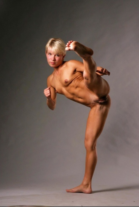 Athletic blonde Annalee enjoys active photo shoot absolutely natural
