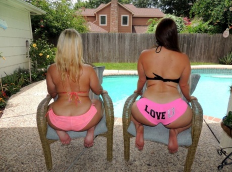 White lesbians Dee Siren & Virgo Peridot go curves 2 curves before fingering pussies