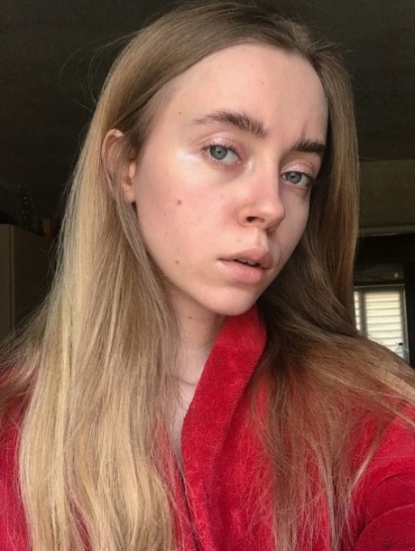 Naughty authentic Belarusian babe poses and strips during quarantine