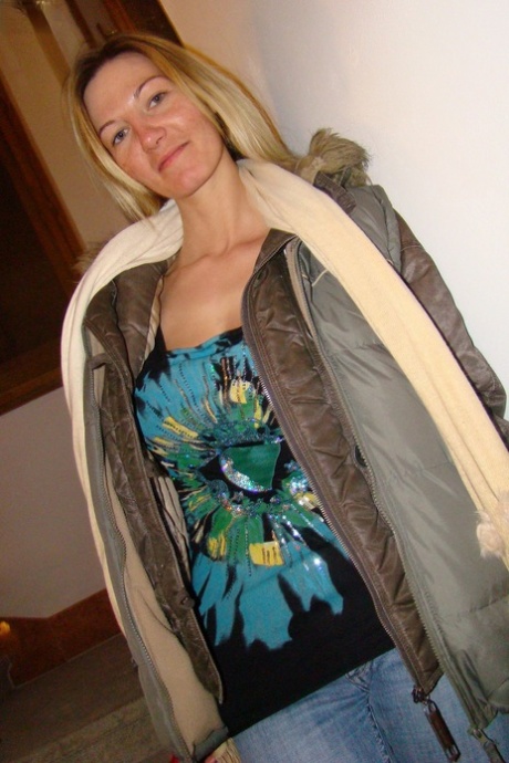 Authentic photo set starring mature woman Vanessa Lovely with big natural breasts