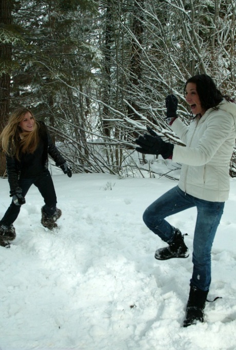 Fucking Machines Harmony, Lexi Bardot, Penny Flame