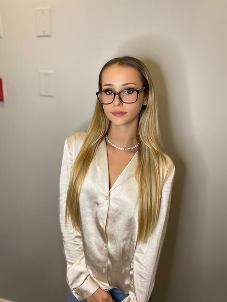 OnlyFans Brianna Bums starring Brianna Bums Intimacy Gallery