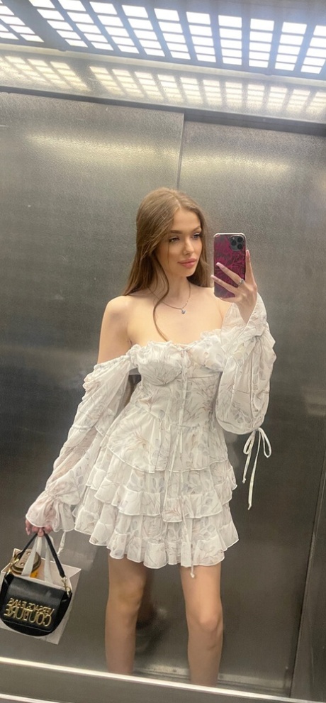 OnlyFans Lolly Kiss featuring Lolly Kiss Adult content Pics