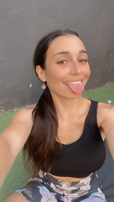 OnlyFans Maria Luna 18 performed by Maria Luna 18 ADULT Pics