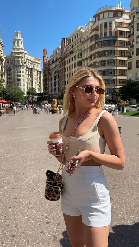 OnlyFans Anni Ya performed by Anni Ya Natural Images