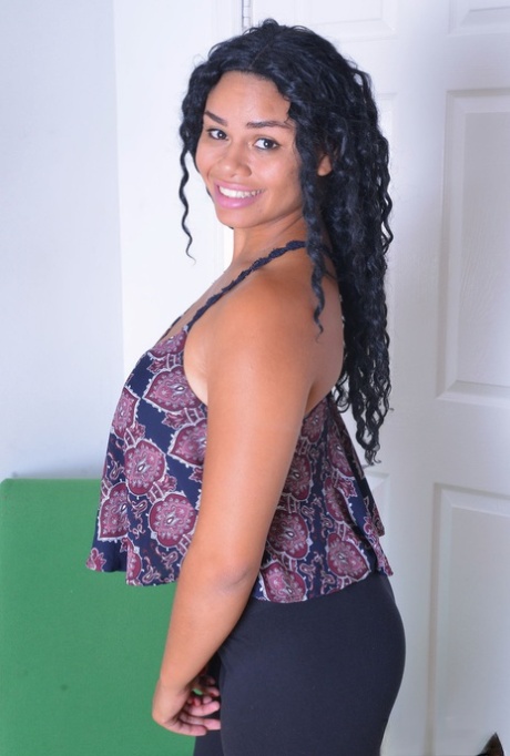 Ebony authentic babe spreading legs to show her glorious pink femininity and backdoor