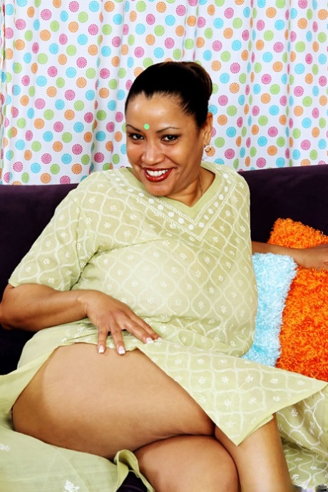 Older mature Indian Kira B modelling her alluring legs non artistic in sandals