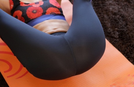 Petite Pepper Hart splits her pants & stepdad splits her buns in anal intimacy yoga