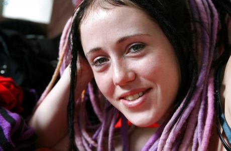 Cute dreadlock attired authentic Jade L posing in bra and underwear