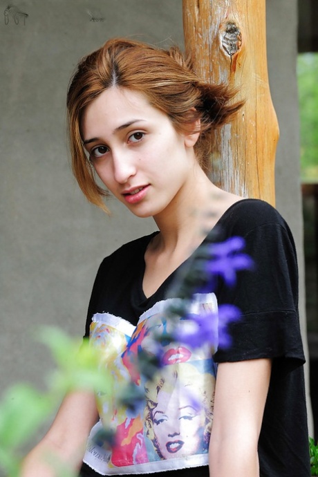 Pretty 18 year old girl Grisel toying hairy vagina in close up action