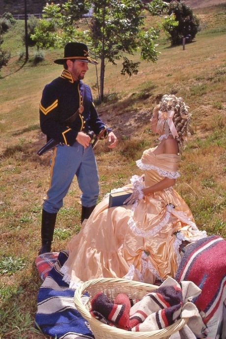 Stunning blonde lady Jenna Jameson enjoys oral action with a cowboy