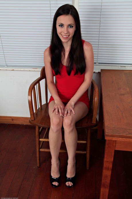 Alluring babe Veronica Radke reveals her slim body and licks her toes