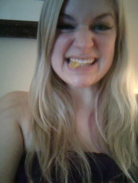 Blonde authentic Danielle Ftv dons numerous outfits for non artistic selfies