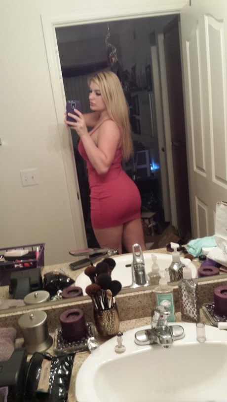 Authentic model Danielle Ftv takes non artistic selfies in a variety of outfits