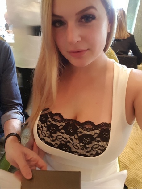 Blonde authentic Danielle takes a variety of artistic and non artistic self shots