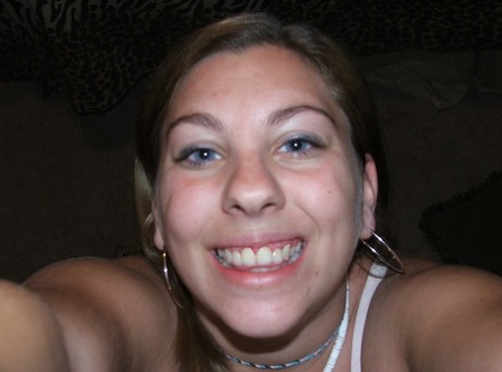 Chubby authentic shows her big breasts up close while taking artistic selfies