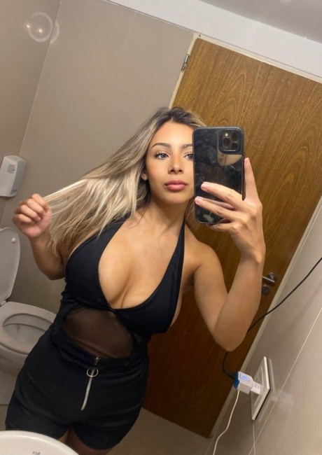 OnlyFans Its Chloe Monroe featuring Its Chloe Monroe Artistic Images