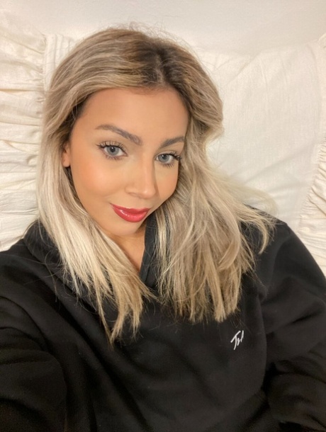 OnlyFans Its Chloe Monroe featuring Its Chloe Monroe Artistic Images