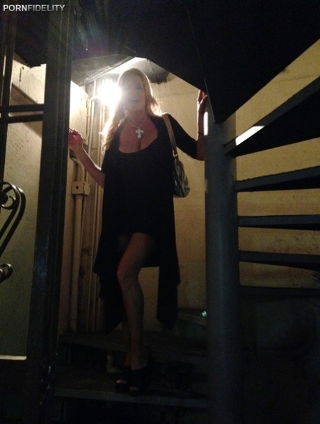 Famous pornstar couple Kelly Madison & Ryan Madison go on a holiday