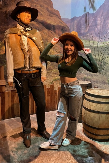 Little amateur girlfriend Adrianna Jade exposing her holes, big ass & tits