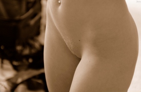 Gorgeous authentic Jana rubs her vagina while flaunting her breasts in the shower